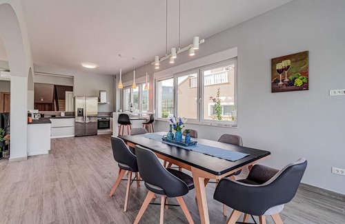 Janjina House | Nice home in Sreser with jacuzzi
