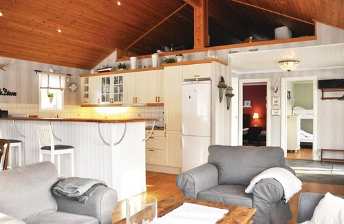 Svanskog House | Nice home in Svanskog with kitchen