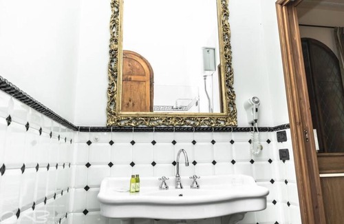 Isolotto Apartment | Nice portion of property By Villa Il Mosaico