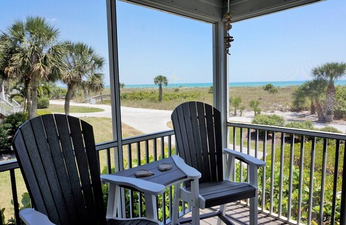 Englewood Villa | Nicely Decorated Villa Great location, Great View waiting for you! B3712A