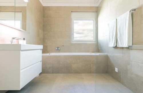 Spiez Apartment | Niesen Apartment - Aare Jungfrau AG