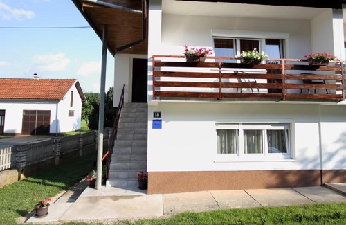 Otocac Apartment | Nikolina i Katarina