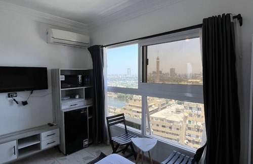 Al Duqqi Hotel | Nile x hostel