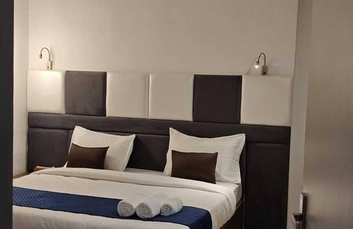Noida Hotel | Nimantrana