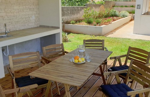 Sisan House | Nina 2 - New app featuring Air condition and swimming pool