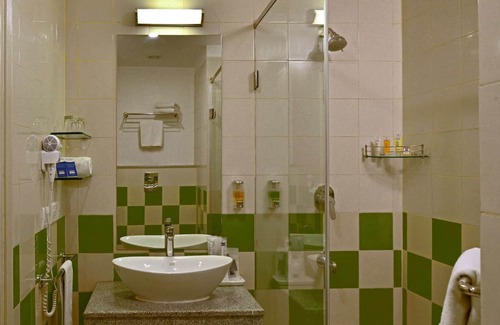 Sindhi Camp Hotel | Nirwana Hometel Jaipur