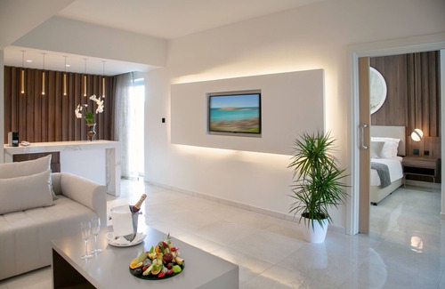 Ayia Napa Hotel | Nissiblu Beach Resort