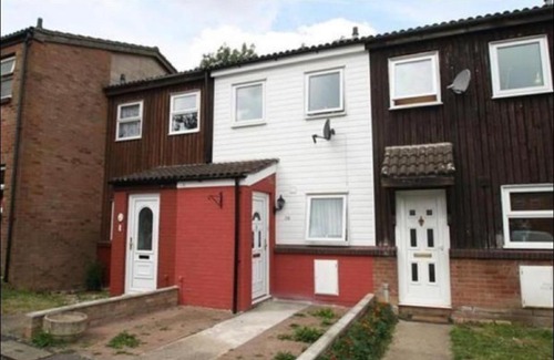 Purfleet Apartment | NNN Apartment