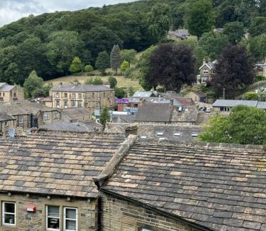 Holmfirth House | No.18 Holmfirth