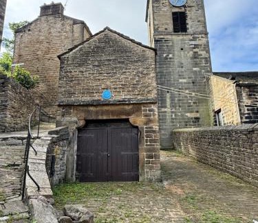 Holmfirth House | No.18 Holmfirth