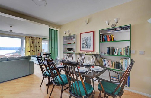 Wiseman's Bridge Cottage | No 2 Sea View