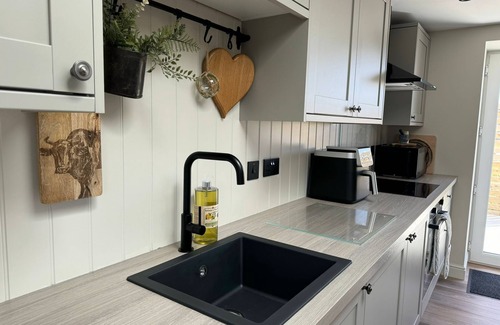 Isle of Lewis House | No. 21, beautiful & cosy living space renovated to a very high standard in 2024