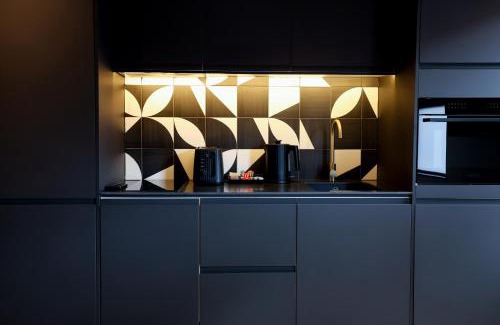 Queens Quarter Apartment | No 5 by Warren Collection