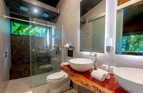 La Fortuna Hotel | Noah's Forest by Tifakara