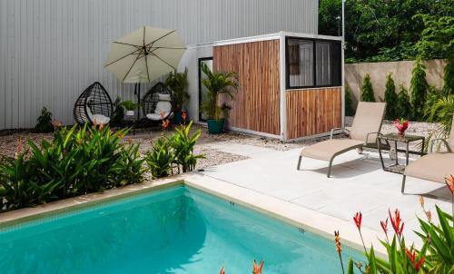 Tamarindo Hotel | Nomad Containers - Adults only