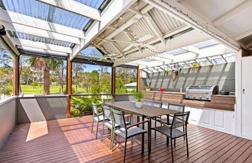 Sanctuary Point House | Nordic Fairway - Pet Friendly - 10 mins to Hyams Beach
