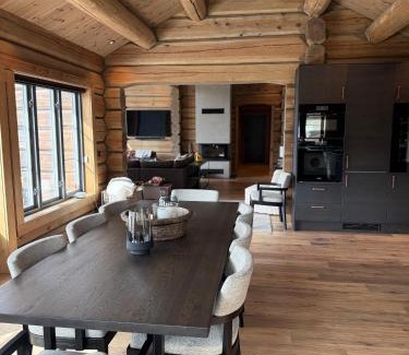 yer Ski Chalet | Nordic Gateway Logde