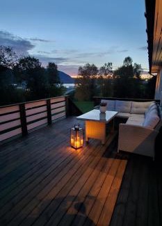Laukeng Villa | Nordic villa with outdoor jacuzzi and Aurora Borealis view