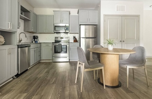 Paw Creek Apartment | Northlake Apartments By Landing