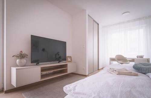 Ruzinov Apartment | Nový štýlový byt, blízko letiska