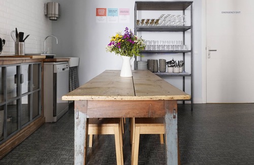 Cortes Apartment | Numa Madrid Script