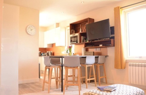 Fort William Apartment | Number 6