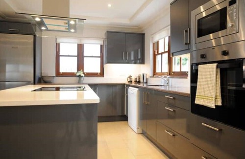 Dingle House | Number Two Dingle: Large Family Holiday Home