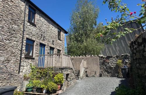 Kendal House | Number Two, Yard 12 Kendal