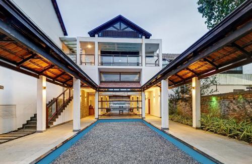 Vypin Hotel | OAK Edassery's Sealine Villa Stay