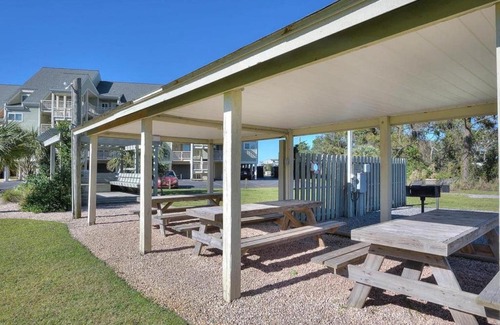 Caswell Beach House | Oak Island Beach Villa 805 - The Laughing Seagull