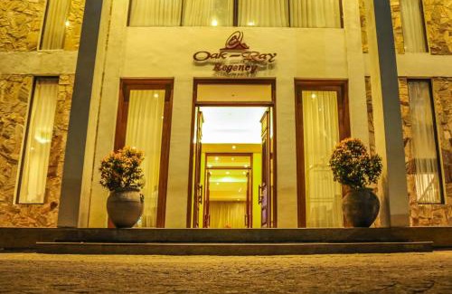 Peradeniya Hotel | Oak Ray Regency