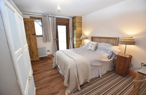 Earlswood House | Oak tree stables cottage