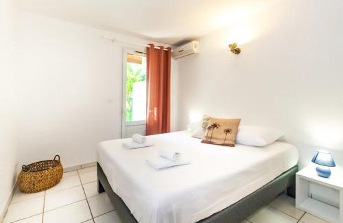 Carosse Apartment | Oasis - Appartement avec jardin dans résidence avec piscine