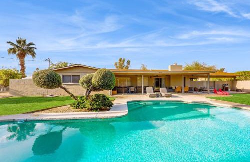 Paradise Valley Village House | Oasis at Cholla