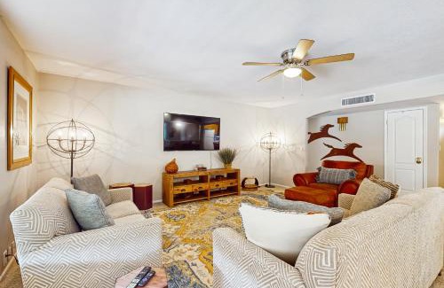Paradise Valley Village House | Oasis at Cholla
