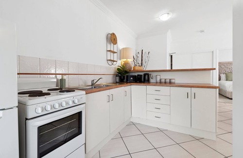 Parramatta Park Apartment | Oasis Cairns - Pool, Free Parking & Wifi