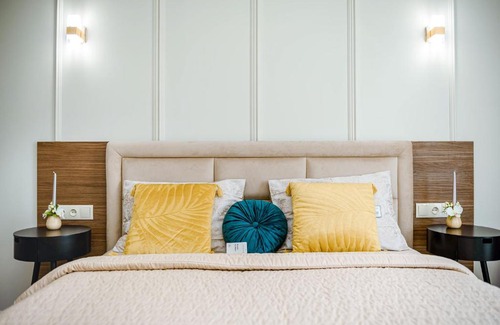Riscani Apartment | OASIS PREMIUM SUITES