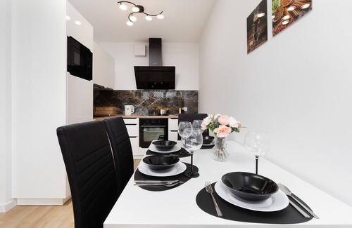 Srodmiescie Apartment | Obrońców Wybrzeża Gdynia by Renters