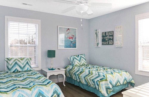 Northeast Virginia Beach House | Ocean Breeze 4 Minutes from the Beach