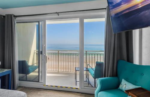 Daytona Beach Apartment | Ocean Front and Pool Front At Daytona Inn Beach Resort
