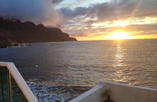 Santa Cruz de Tenerife Apartment | Ocean front La Maresia Holiday 2 Apartments