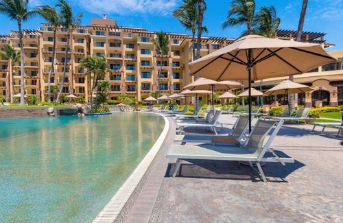 Flamingos Resort | Ocean Front Suite Christmas week at Villa Del Palmar Flamingos, 2 bedroom.