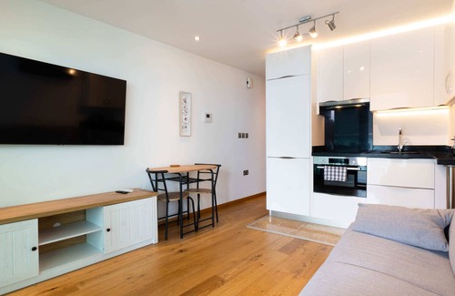 Gibraltar Apartment | Ocean SPA Suite 11-hosted by Sweetstay