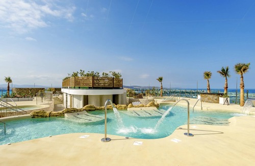 Gibraltar Apartment | Ocean SPA Suite 11-hosted by Sweetstay