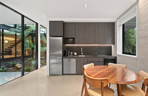 Stanwell Park House | Ocean View Escarpment Escape - Beach and Bush Holidays in Style
