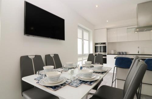 Banff Apartment | Ocean View