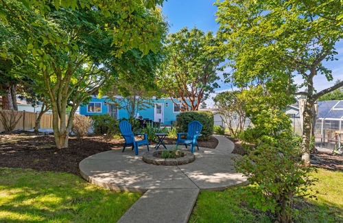 Clinton Apartment | Ocean View I Fenced Yard I Dogs OK I King Bed