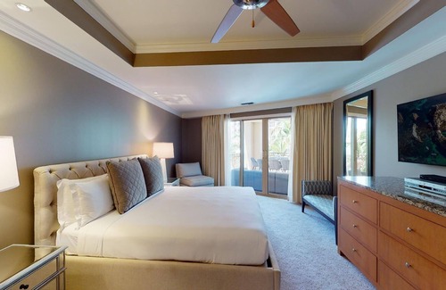 Seven Mile Beach Condo | Ocean View Residence 304 Located at The Ritz-carlton by Redawning