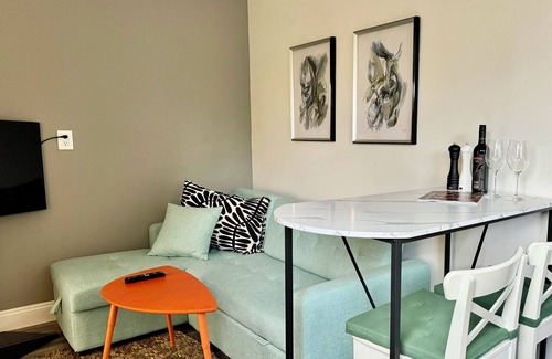 West Vancouver Apartment | Ocean view studio suite