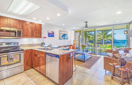 Napili Condo | OCEAN VIEW STUNNER, SNORKEL w/ TURTLES, PRIVATE COVE
